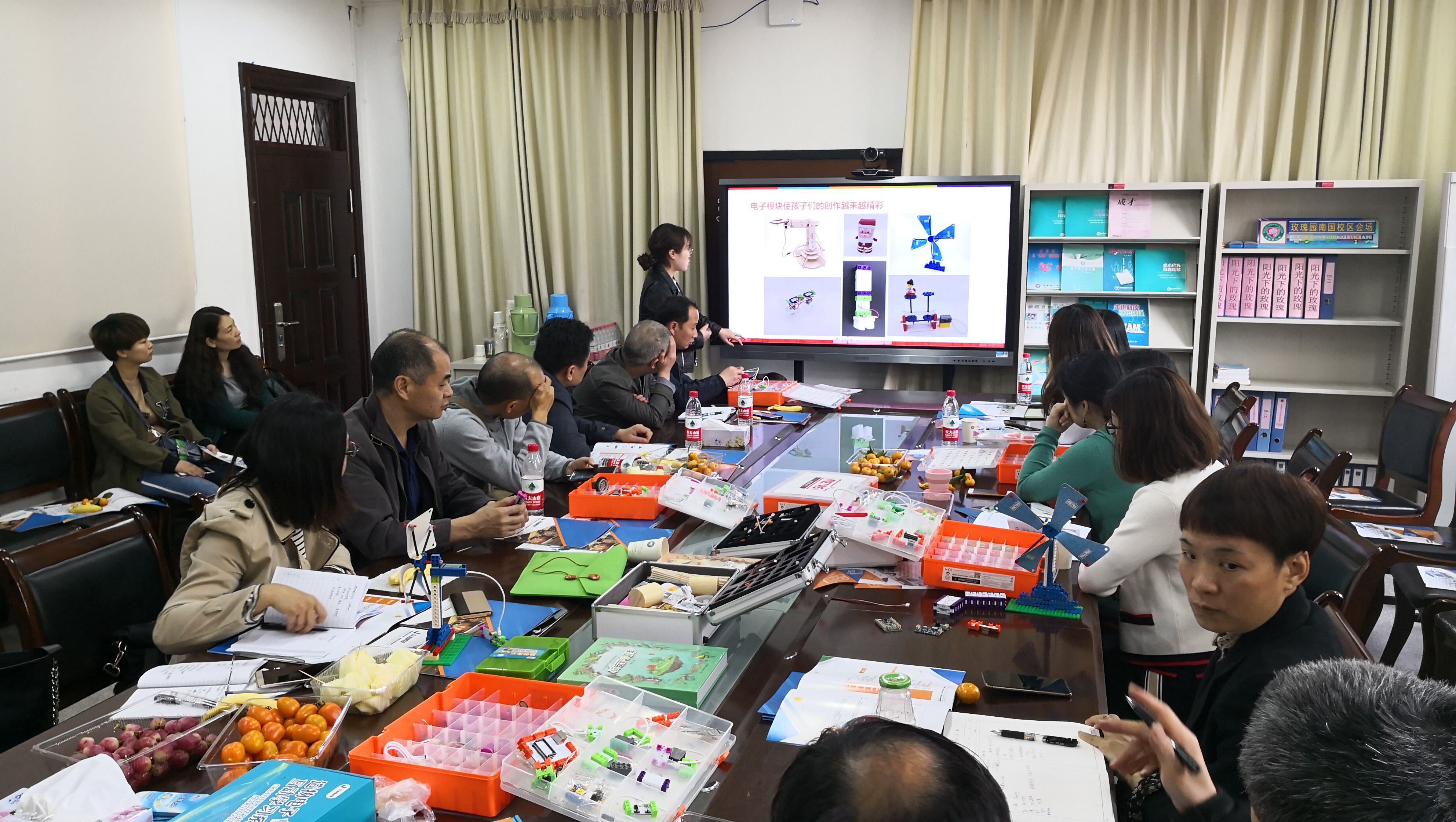 立教科技推助武汉电教创客教育研讨活动开展，武汉市创客教育在实践中“开新花”